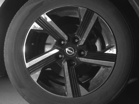 Used 2025 Nissan Sentra SV FWD image 13