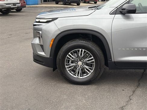 New 2026 Chevrolet Traverse LT w/ LPO, Floor Liner Package image 8