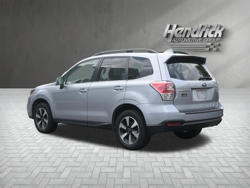 Used 2017 Subaru Forester 2.5i Limited w/ Popular Package #1 AWD/4WD image 7