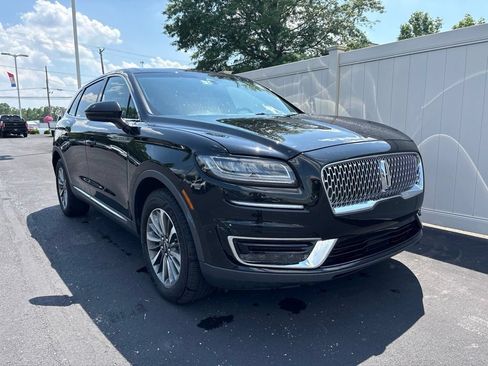Used 2019 Lincoln Nautilus Select AWD/4WD image 2