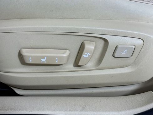 Used 2015 Lexus ES 350 w/ Luxury Package FWD image 13