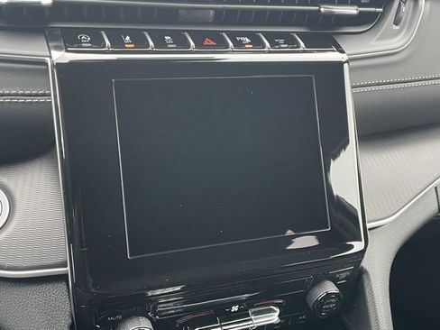 New 2025 Jeep Grand Cherokee L Laredo image 20