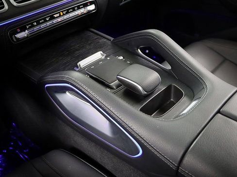 Certified 2025 Mercedes-Benz GLE 450 4MATIC image 26