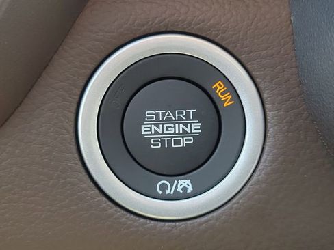 New 2026 RAM 1500 Laramie AWD/4WD image 25