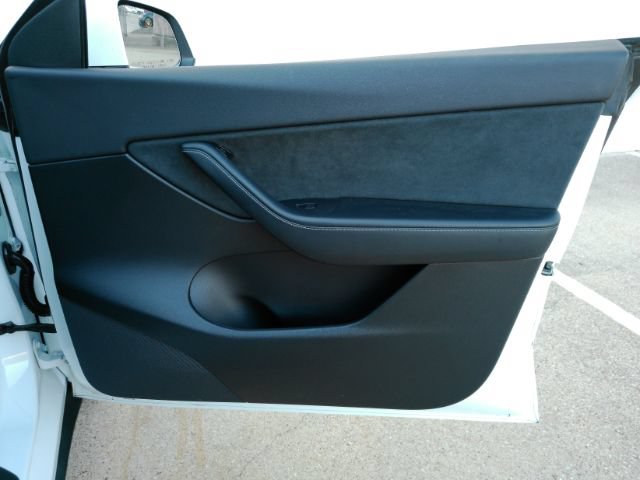 Used 2021 Tesla Model Y Long Range AWD/4WD image 18