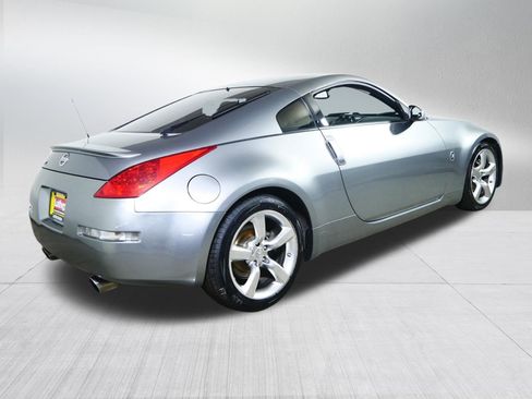 Used 2006 Nissan 350Z Enthusiast w/ (K96) Aerodynamics Pkg RWD image 7