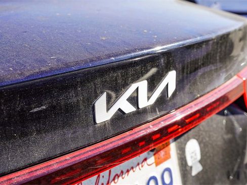 Certified 2022 Kia Forte Sedan image 12