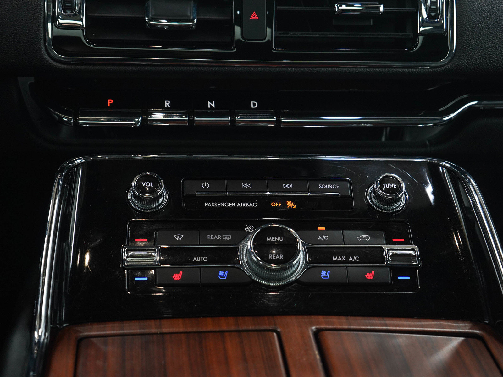 Used 2021 Lincoln Navigator L Reserve AWD/4WD image 22