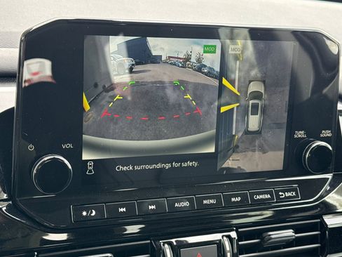 New 2025 Nissan Pathfinder SL image 22