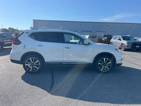 Used 2019 Nissan Rogue SL w/ Premium Package AWD/4WD image 6