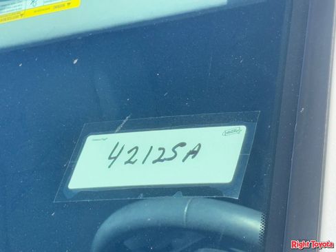 Used 2019 Toyota Highlander Limited image 12