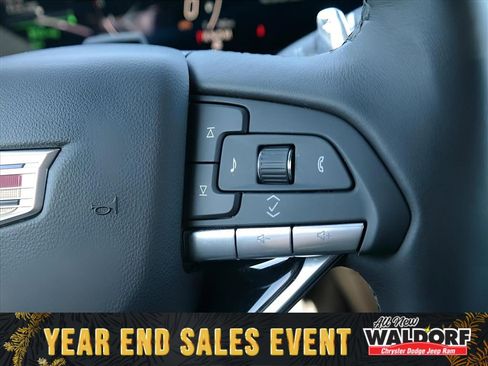 Used 2025 Cadillac CT5 Sport w/ Technology Package image 16