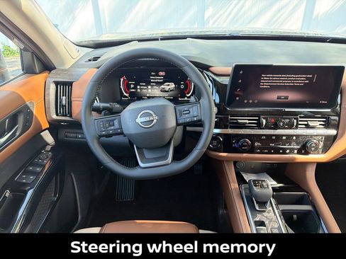 New 2026 Nissan Pathfinder Platinum AWD/4WD image 17