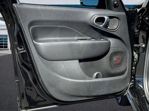 Used 2019 FIAT 500L Trekking FWD image 20