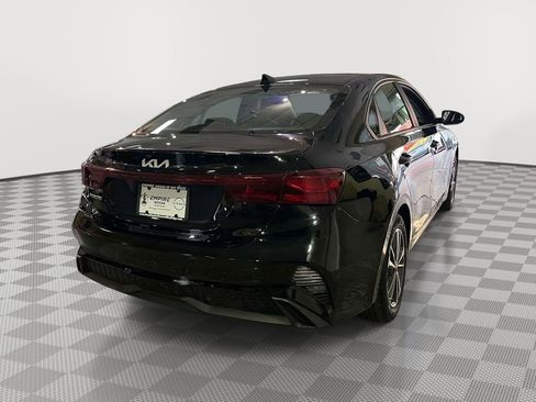 Used 2023 Kia Forte LXS FWD image 3