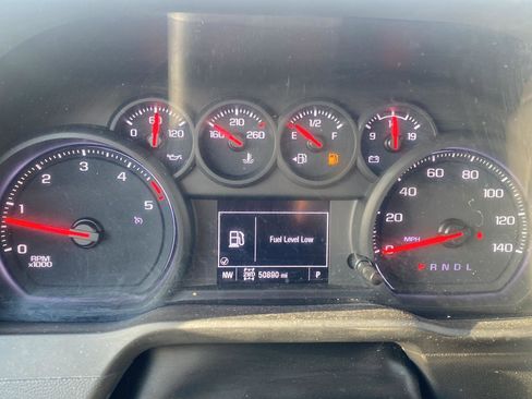 Used 2023 Chevrolet Silverado 2500 Custom w/ Custom Value Package image 2