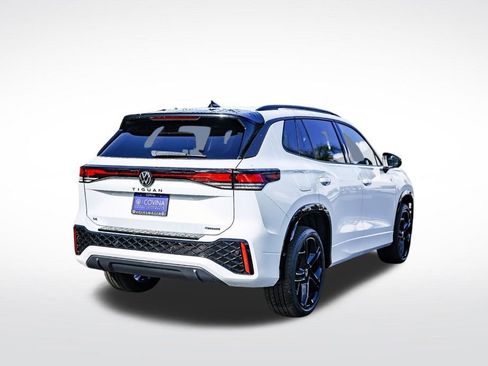 New 2026 Volkswagen Tiguan SE R-Line image 10