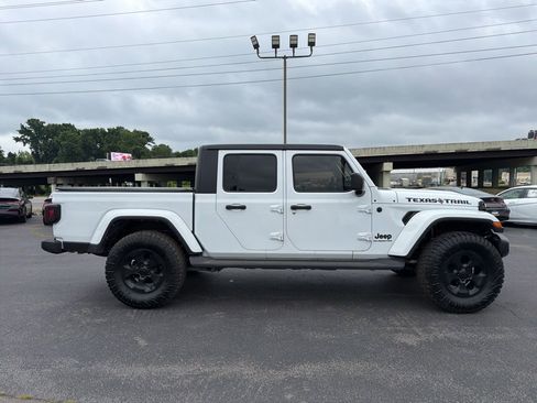 Used 2022 Jeep Gladiator Sport AWD/4WD image 3