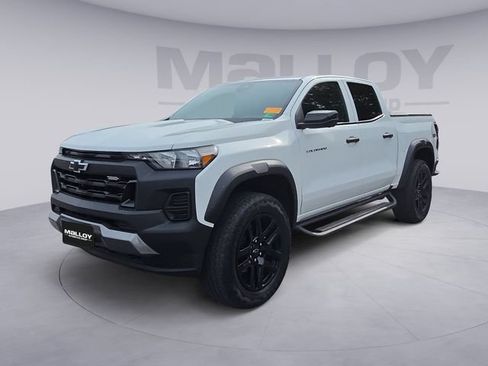Used 2024 Chevrolet Colorado Trail Boss w/ Technology Package AWD/4WD image 1