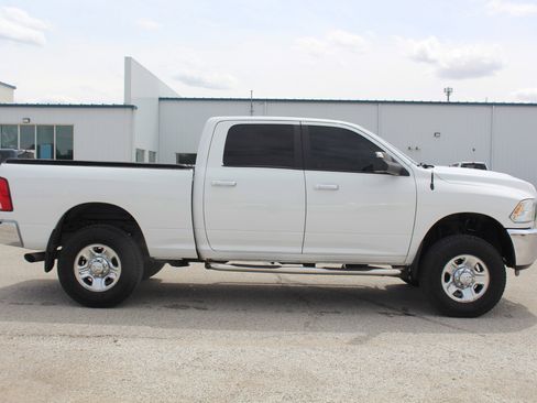Used 2016 RAM 2500 SLT AWD/4WD image 4