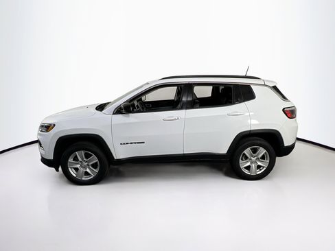 Used 2022 Jeep Compass Latitude AWD/4WD image 8