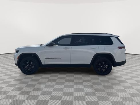 Used 2023 Jeep Grand Cherokee L Laredo AWD/4WD image 7