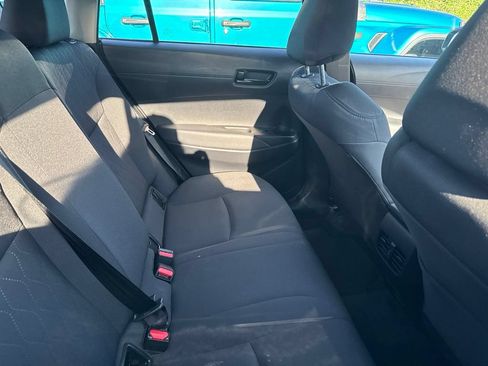 Used 2025 Toyota Corolla Cross LE AWD/4WD image 9
