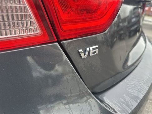 Used 2015 Chevrolet Impala LT image 5