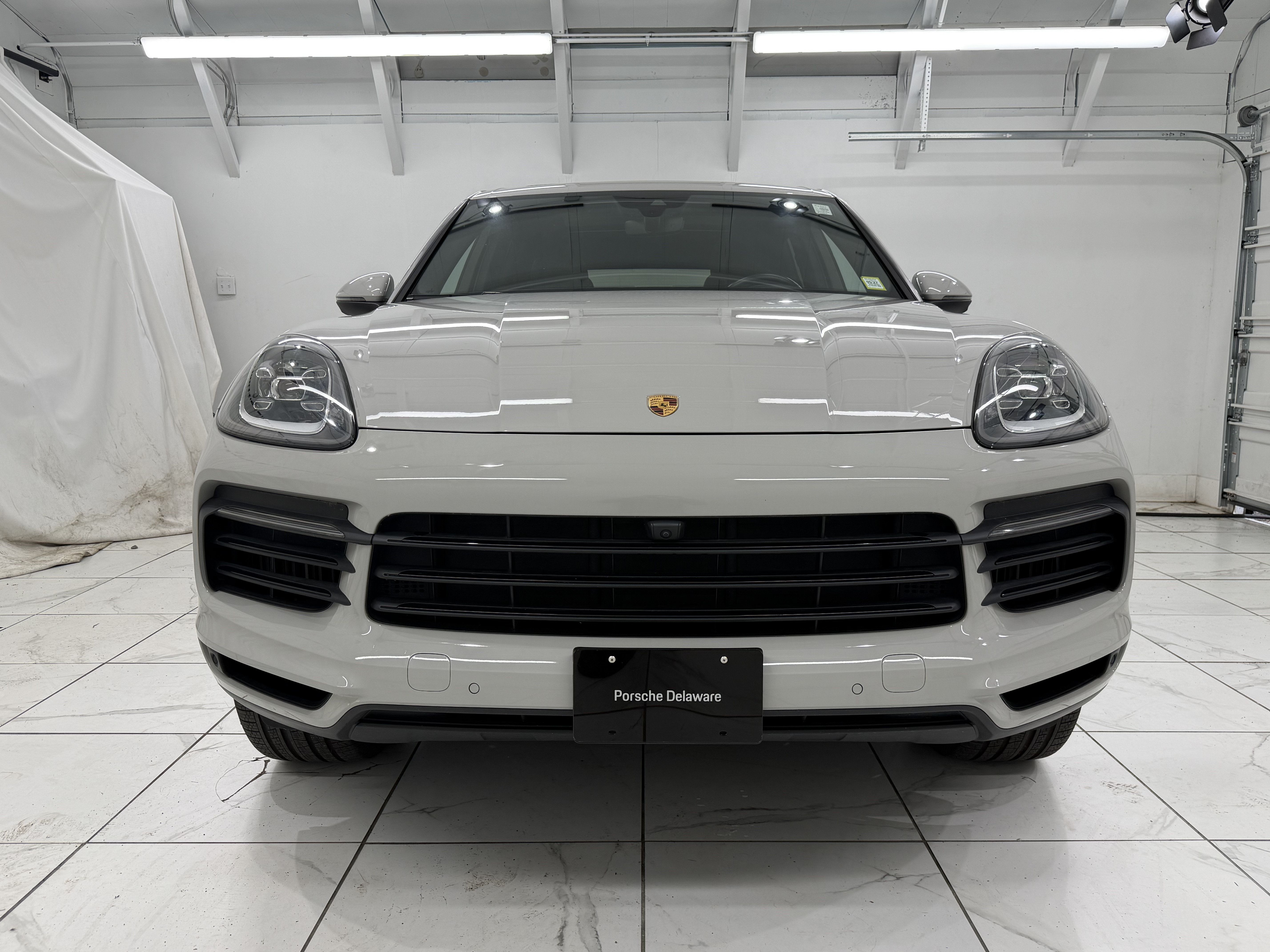 Certified 2023 Porsche Cayenne w/ Premium Package AWD/4WD image 9
