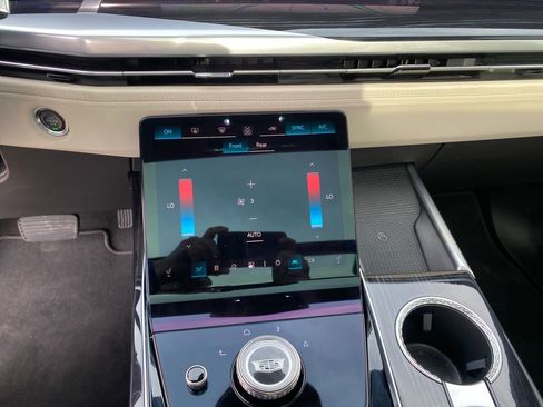 Used 2025 Cadillac Escalade Sport image 19