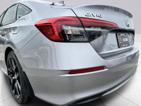 Used 2022 Honda Civic Sport image 15