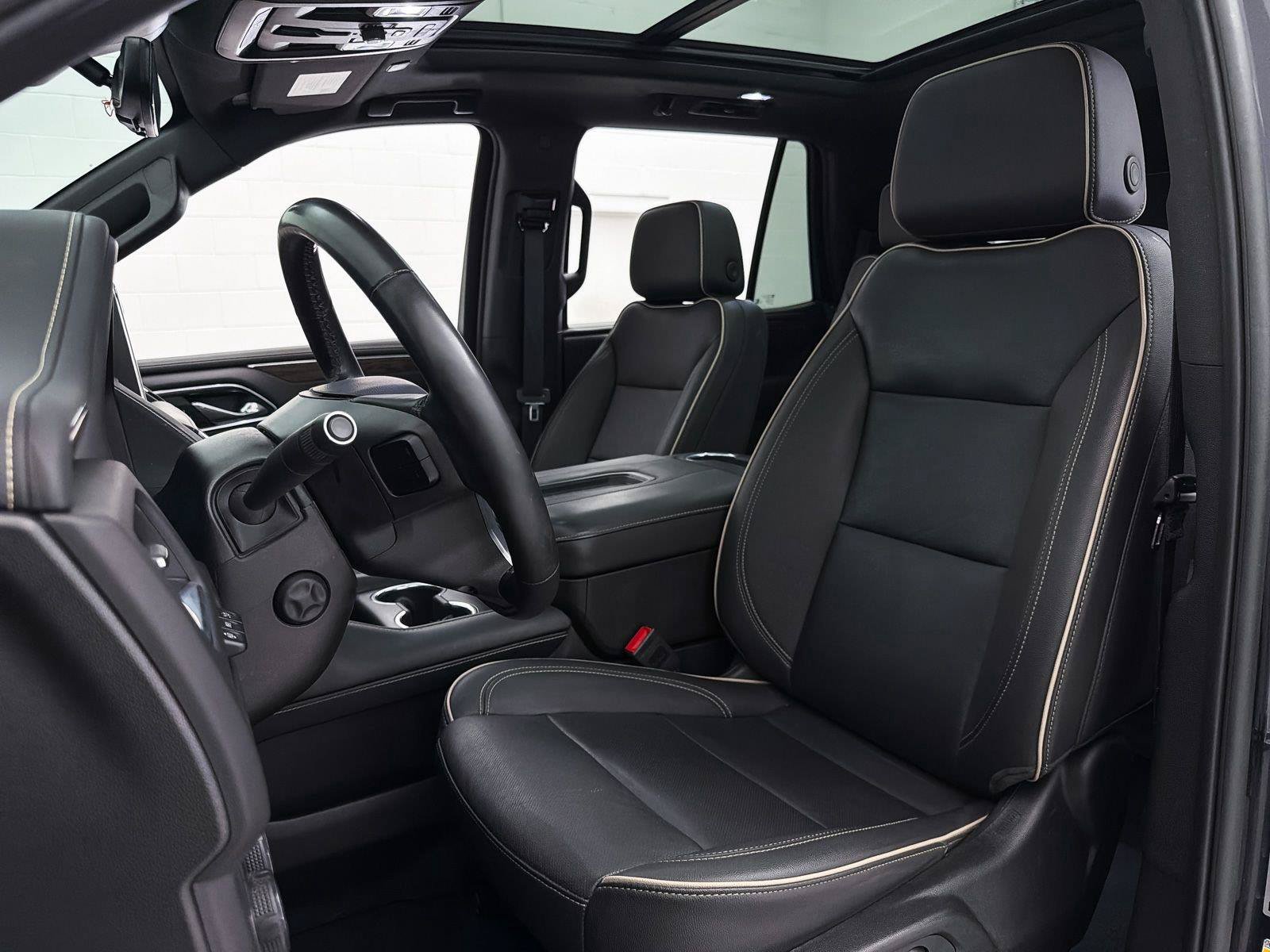 Used 2024 Chevrolet Tahoe Premier AWD/4WD image 19