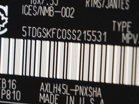 Used 2025 Toyota Sienna LE AWD/4WD image 32