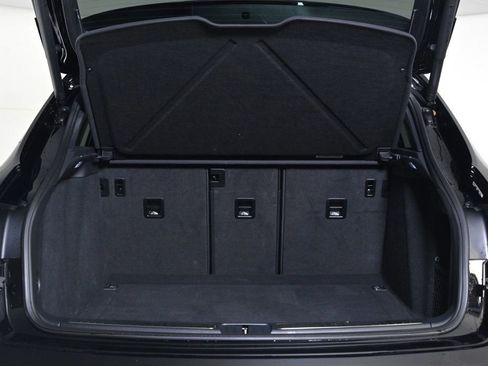 Certified 2023 Porsche Macan S image 30