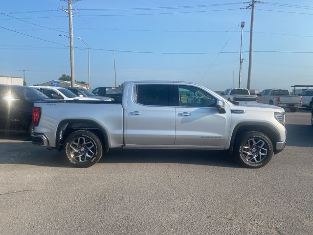 Used 2022 GMC Sierra 1500 SLT w/ SLT Premium Plus Package AWD/4WD image 7