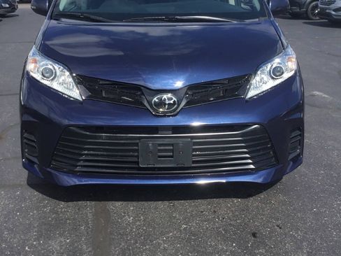 Used 2020 Toyota Sienna LE FWD image 8