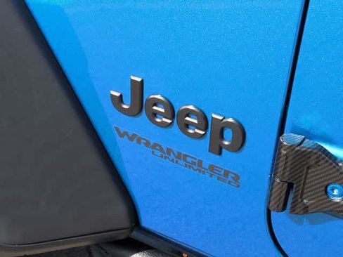 Used 2022 Jeep Wrangler Unlimited Sport AWD/4WD image 12