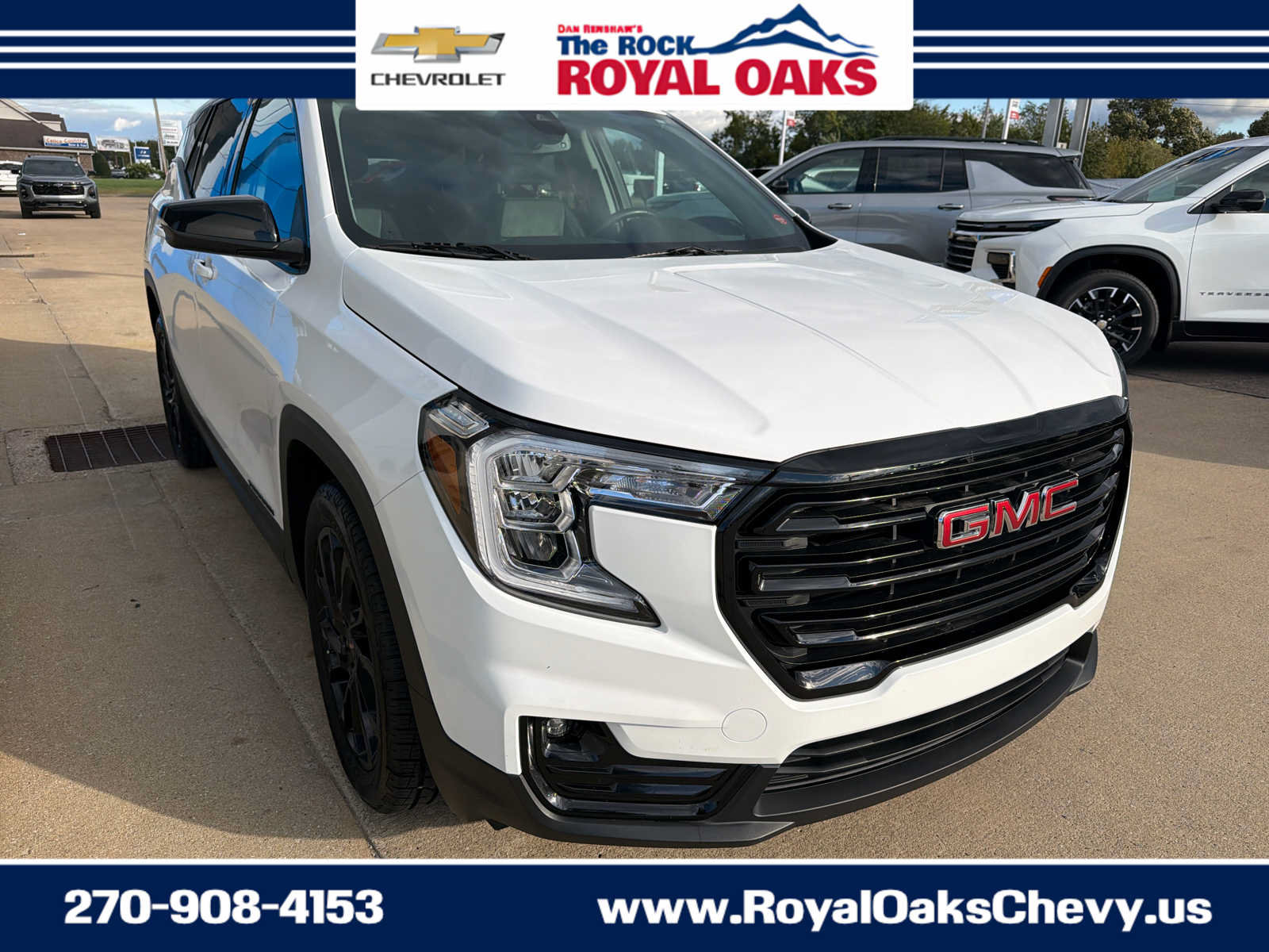 Used 2023 GMC Terrain SLT w/ Elevation Edition FWD image 10