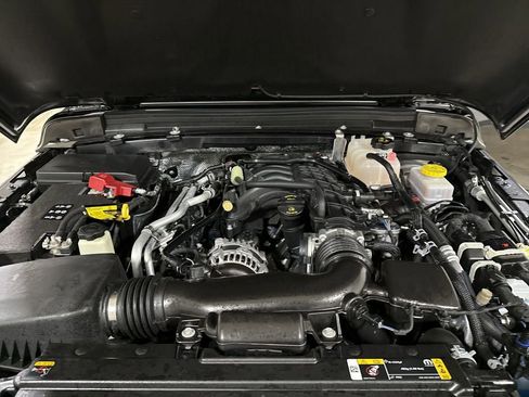 Used 2025 Jeep Wrangler Sport image 24