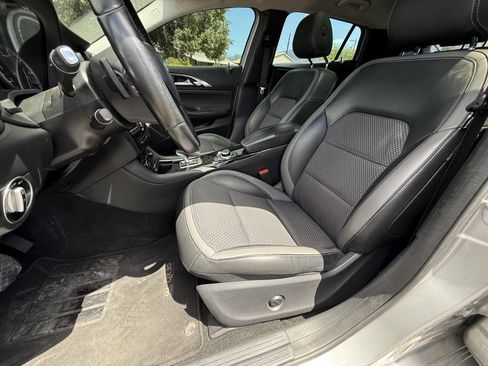 Used 2018 INFINITI QX30 FWD image 10