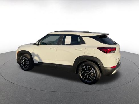 Used 2025 Chevrolet TrailBlazer LT image 10