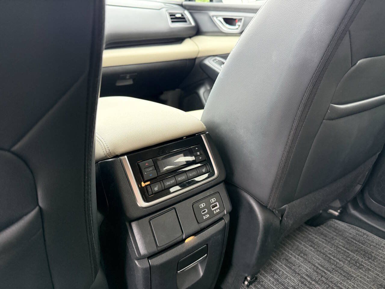 Used 2023 Subaru Ascent Limited AWD/4WD image 14
