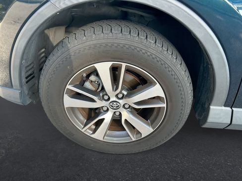 Used 2018 Toyota RAV4 XLE FWD image 10