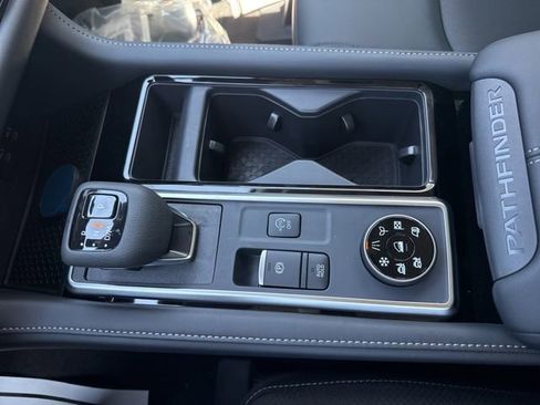 New 2026 Nissan Pathfinder SL w/ SL Premium Package AWD/4WD image 24