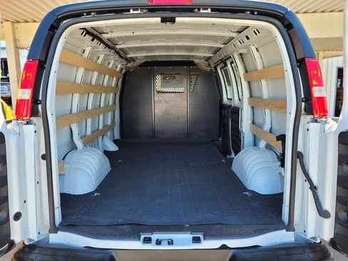 Used 2025 Chevrolet Express 2500 w/ Driver Convenience Package RWD image 27