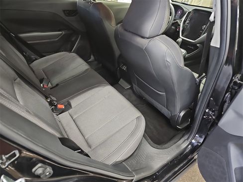 Used 2024 Subaru Crosstrek 2.0i Premium image 11