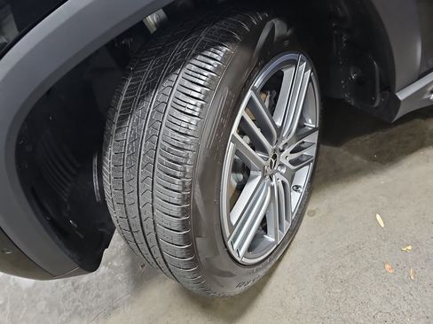 Certified 2026 Mercedes-Benz GLS 450 4MATIC image 36