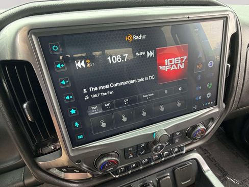 Used 2018 GMC Sierra 1500 SLT AWD/4WD image 8