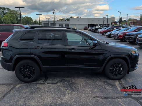Used 2023 Jeep Cherokee Altitude Lux AWD/4WD image 6