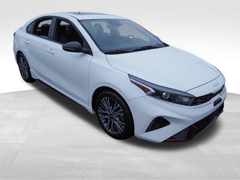 Used 2023 Kia Forte GT-Line w/ GT-Line Premium Package image 3